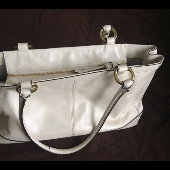 Coach "Park" Shoulder Leather Medium Ivory Bag - Picture 3 of 11